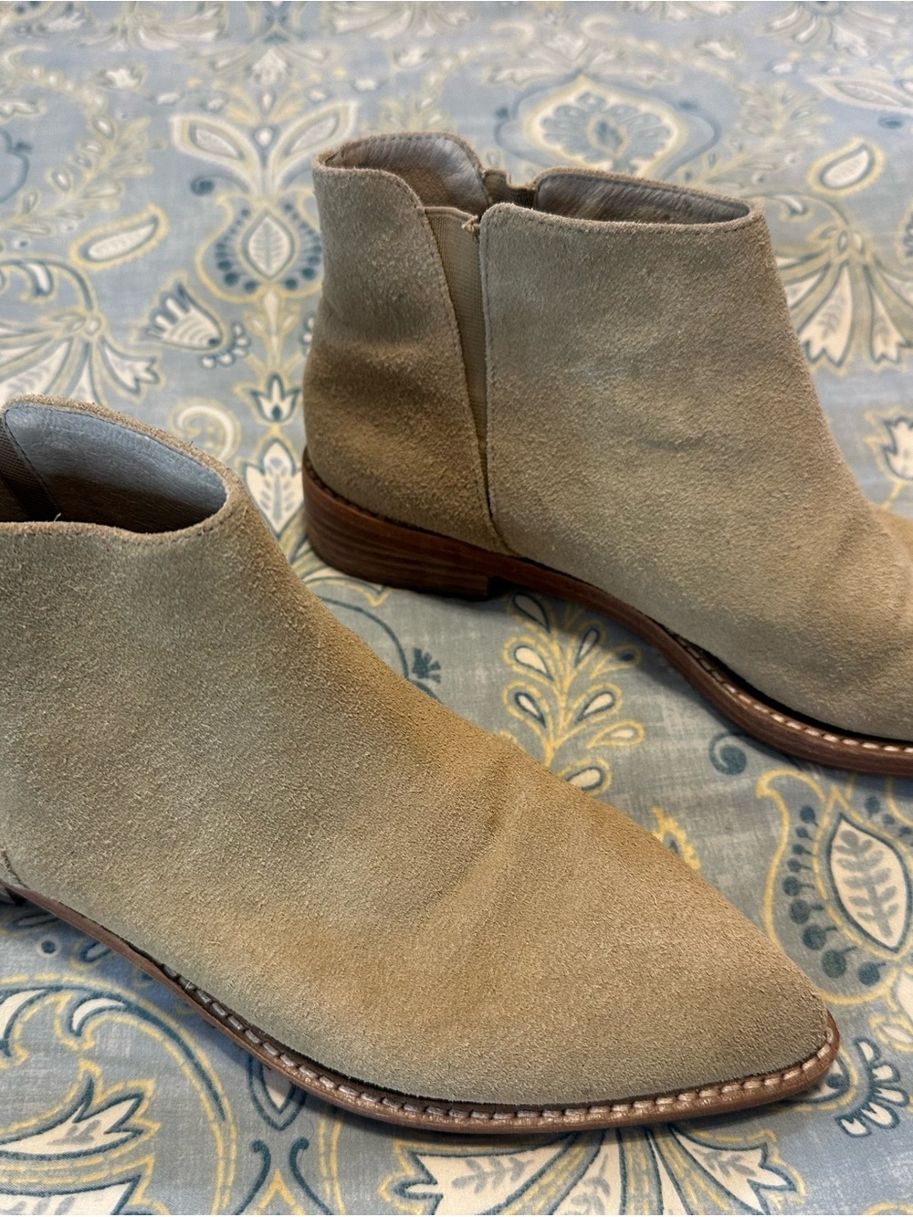 Matt Bernson Suede Ankle Booties in Light Taupe Women’s 7.5